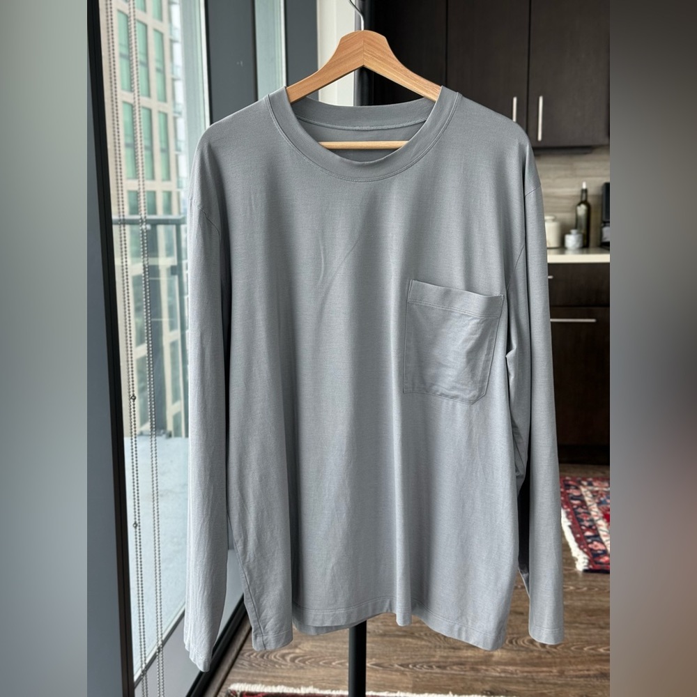 Lululemon Oversized Fundamental Long Sleeve Pocket T - Large, Light Grey